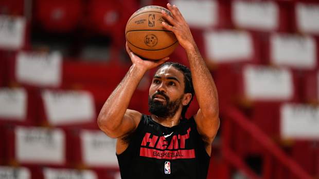 Lakers Free Agent Signings with DraftKings